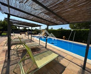 Swimming pool of House or chalet for sale in Alcalá de Guadaira  with Air Conditioner, Heating and Private garden