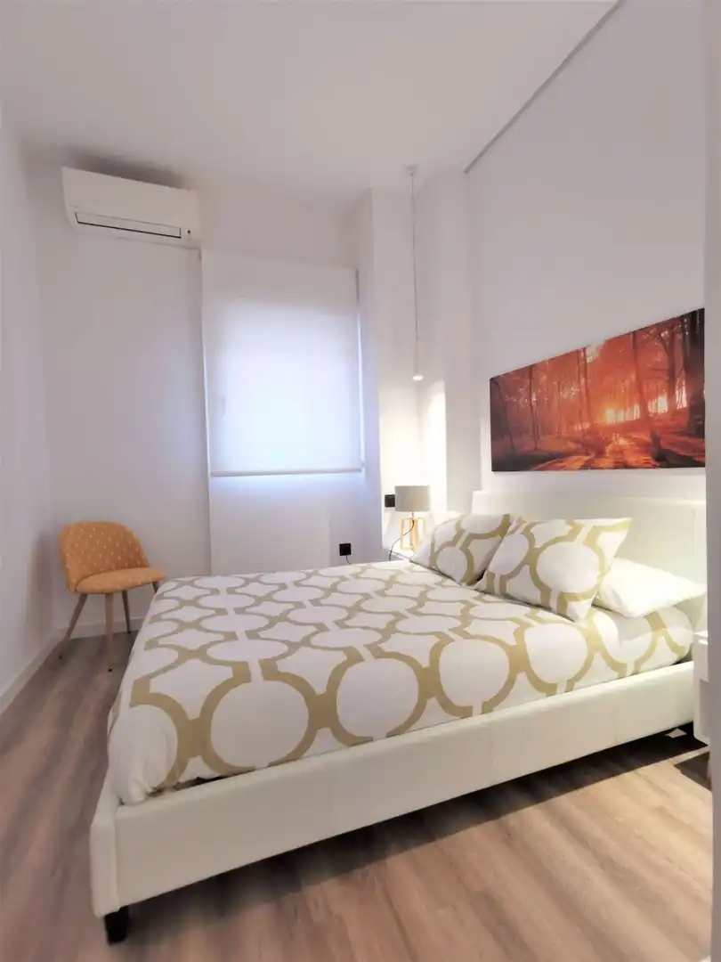 Schlafzimmer von Wohnungen zur Miete in Madrid mit Klimaanlage