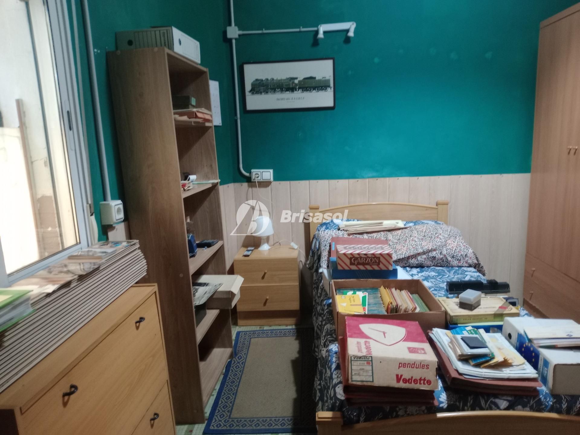 Dormitori de Casa o xalet en venda en Montbrió del Camp amb Jardí privat, Traster i Balcó