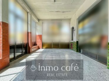 Locale commerciale in vendita a Av. Castella