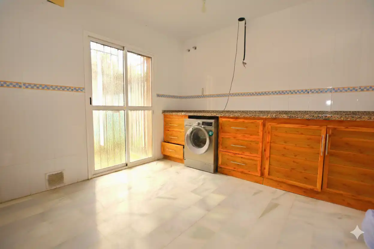 Cocina de Casa adosada en venta en Pilas con Aire acondicionado