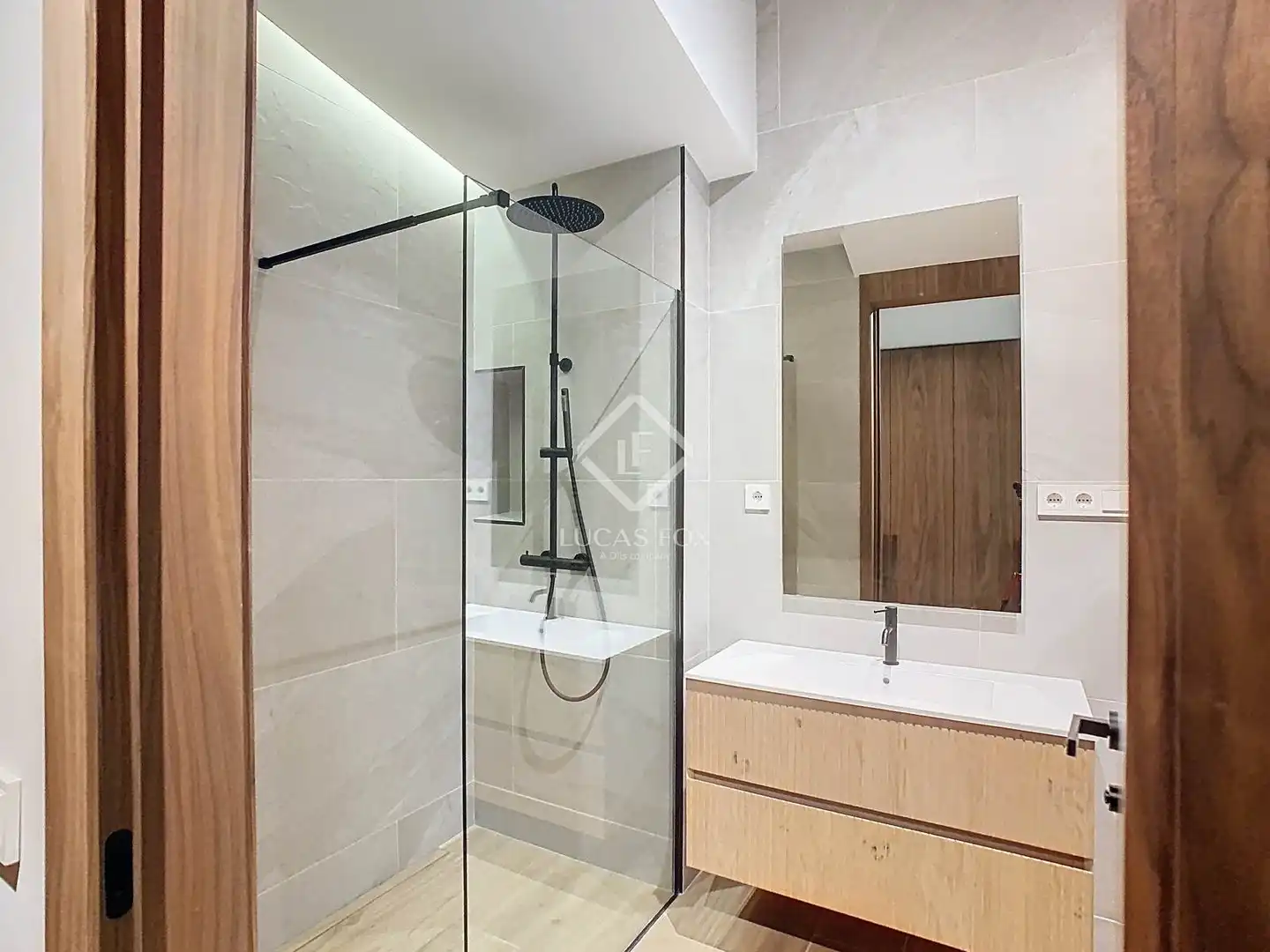 Badezimmer von Haus oder Chalet zum Verkauf in La Massana mit Klimaanlage, Heizung und Privatgarten