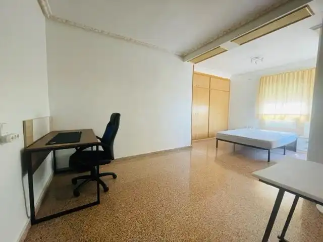 Flat for rent in Avenida de la universidad, 38, Altabix