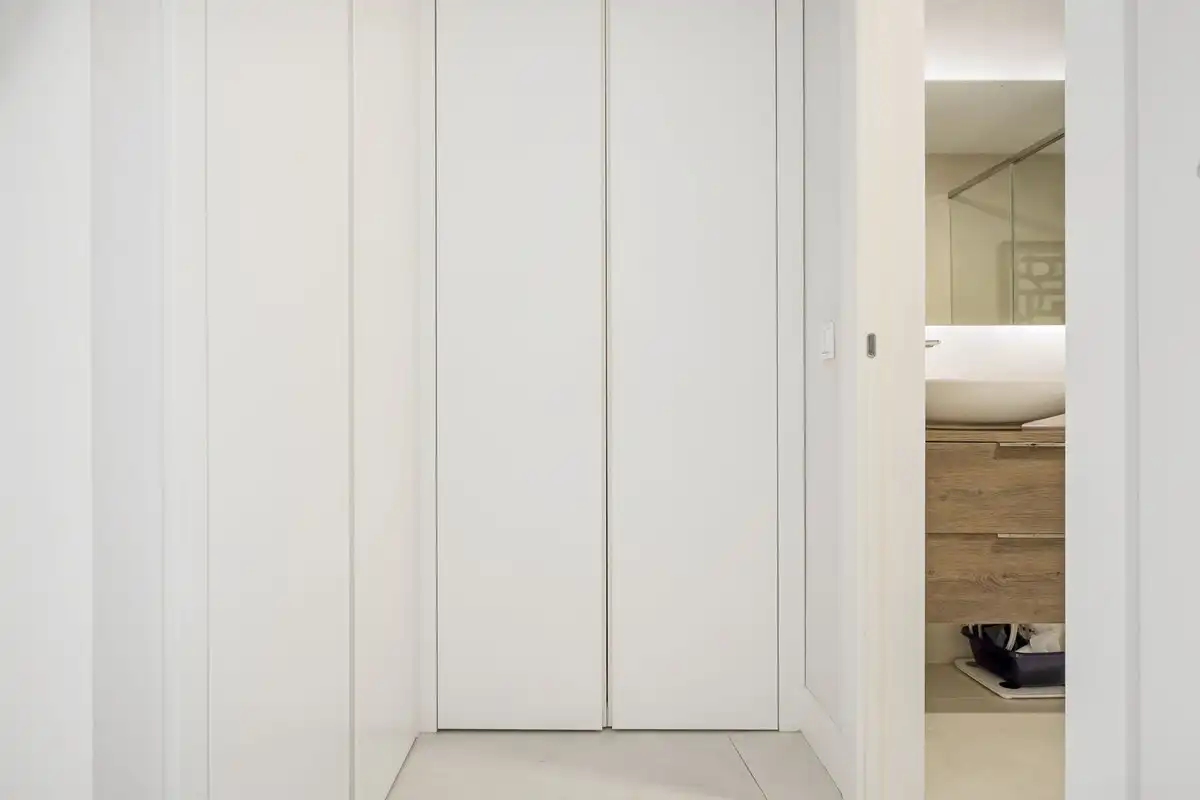 Habitación de Apartamento en venta en Estepona con Aire acondicionado, Terraza y Piscina comunitaria