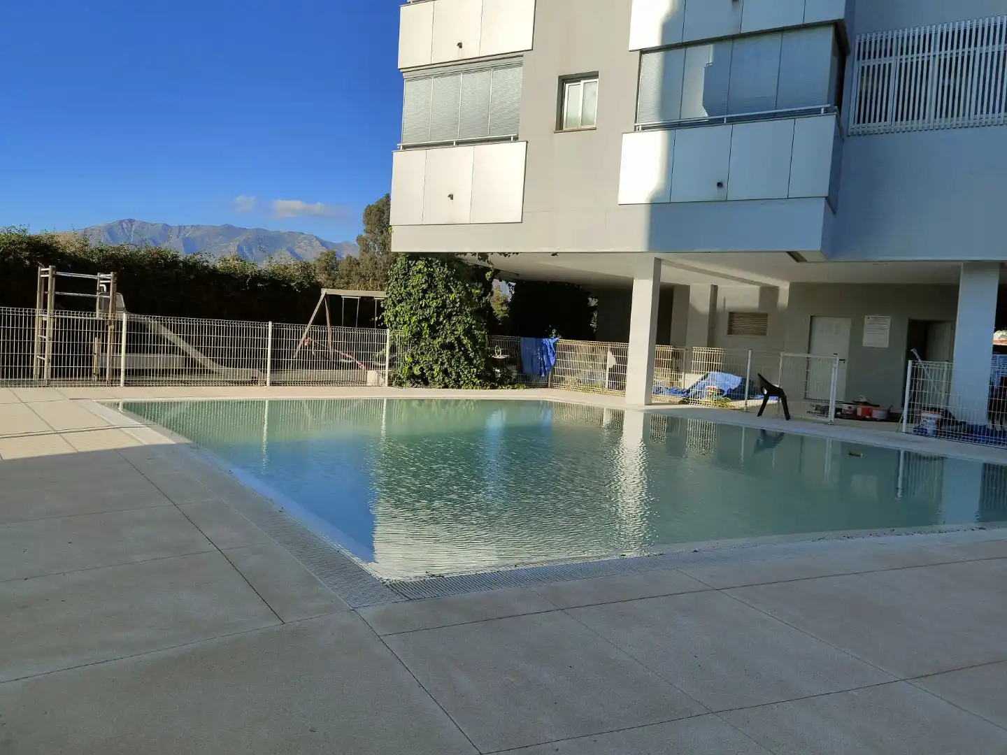Piscina de Ático en venta en Fuengirola con Aire acondicionado y Terraza