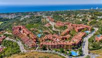 Vista exterior de Apartament en venda en Marbella amb Aire condicionat, Calefacció i Terrassa