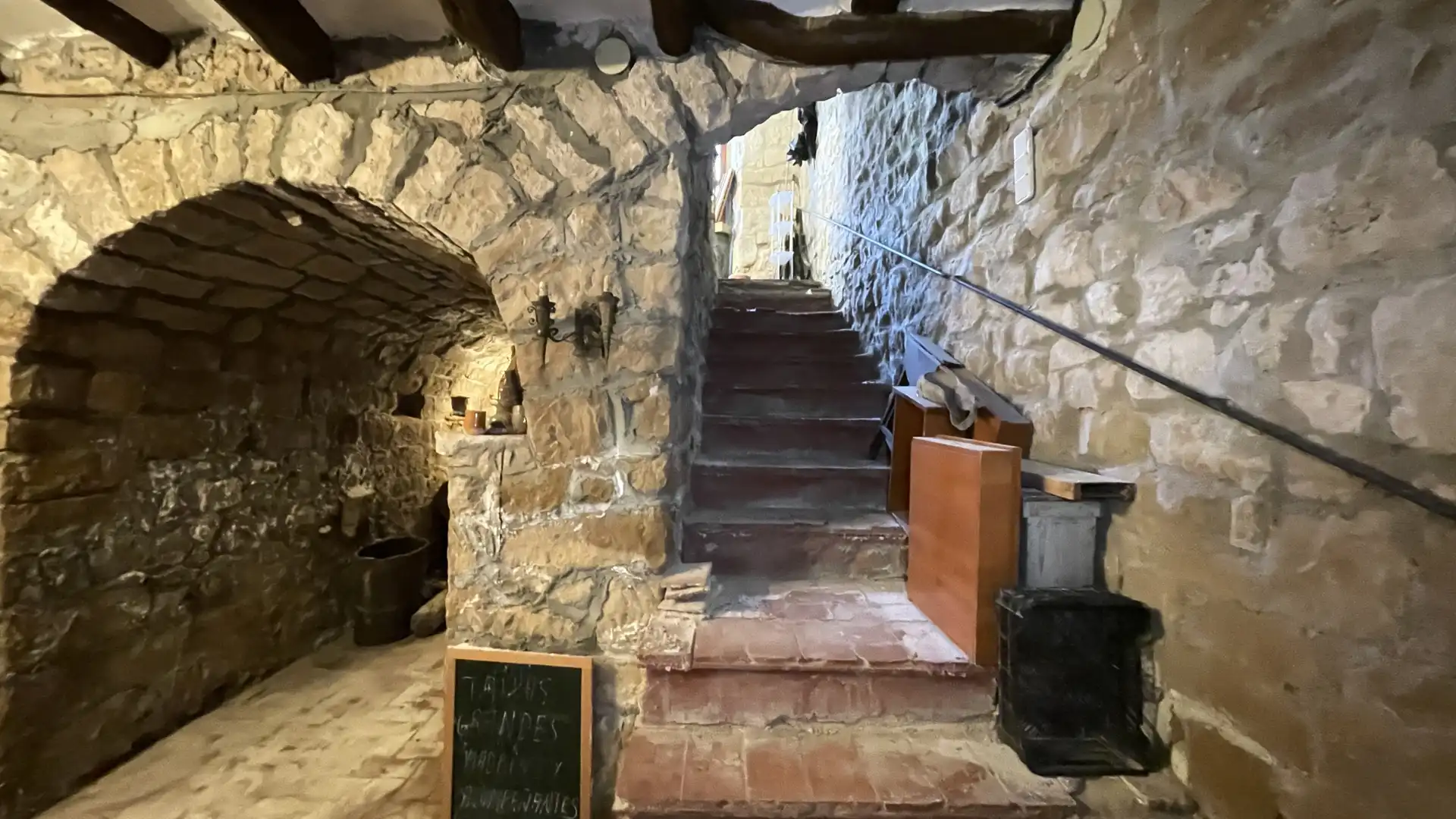 Houses for sale in Cervià de Les Garrigues  with Private garden, Terrace and Furnished
