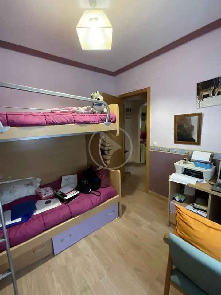 Schlafzimmer von Maisonette zum Verkauf in Linares mit Klimaanlage
