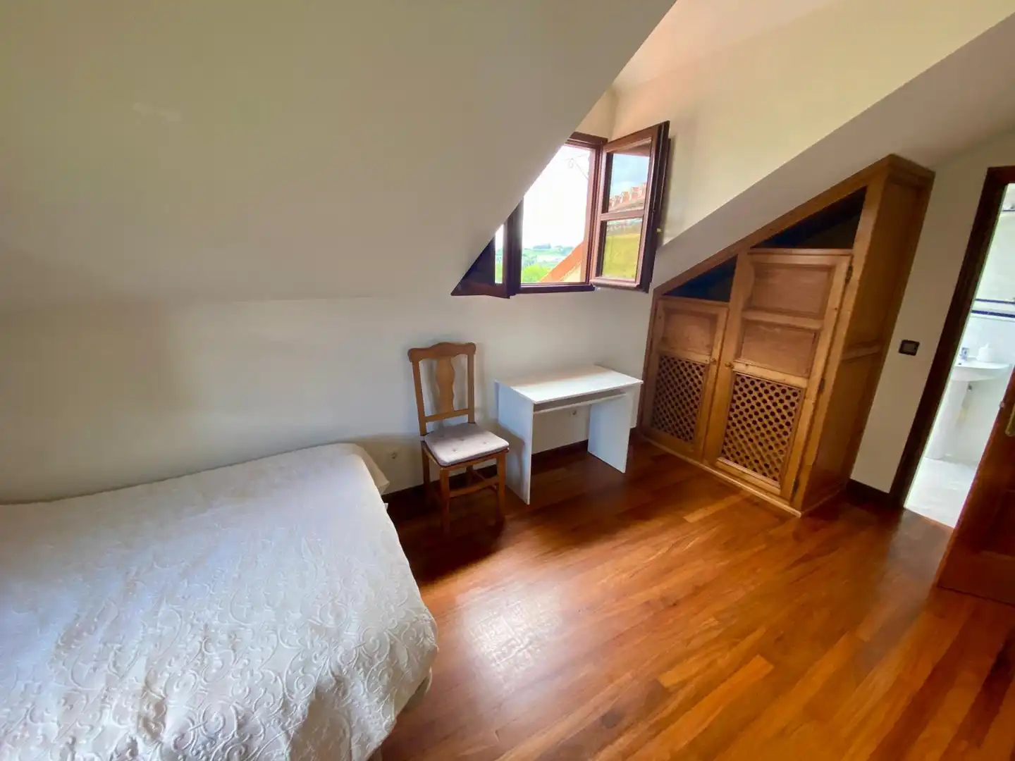 Bedroom of Flat for sale in San Vicente de la Barquera  with Heating, Parquet flooring and Furnished