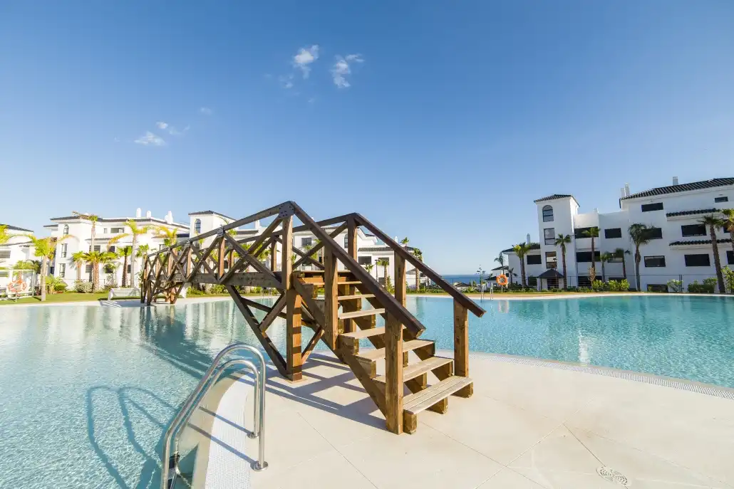 Apartment with pool for sale in Altos de Estepona, imagen 2