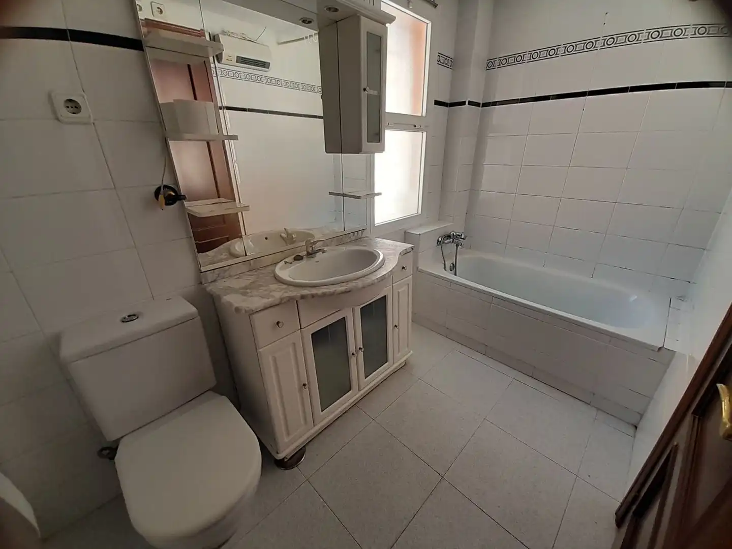 Chalet con piscina en alquiler en Martiricos - La Roca, imagen 19