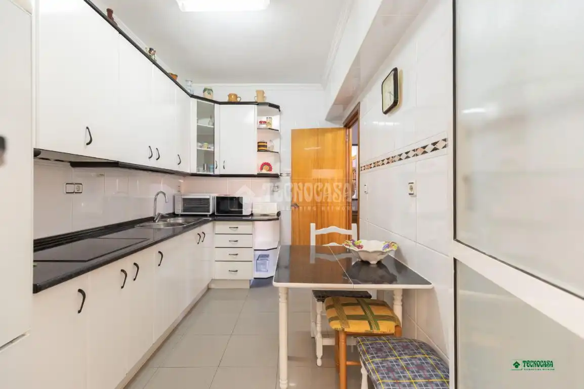 Cocina de Piso en venta en Almería con Aire acondicionado