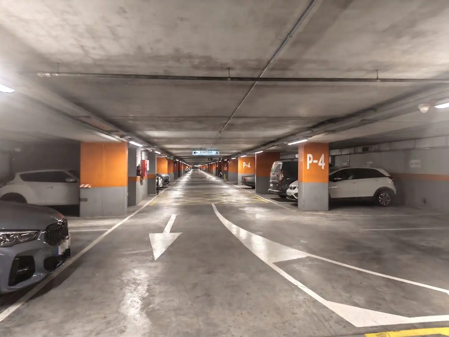 Garaje de alquiler en Avinguda del Comte de Sallent, Plaça dels Patins