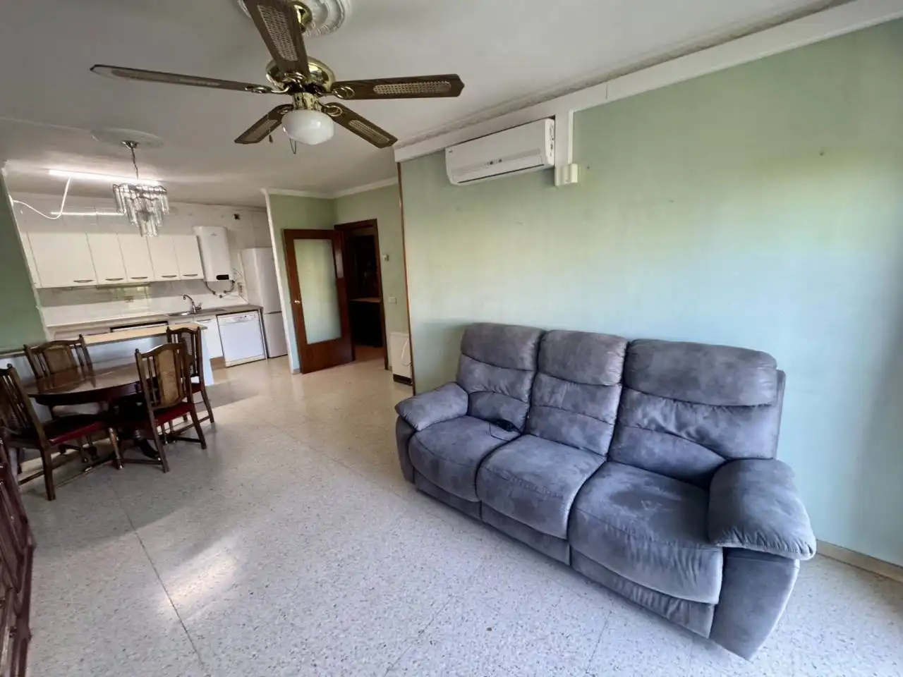 Sala de estar de Piso en venta en Cerdanyola del Vallès con Calefacción y Terraza