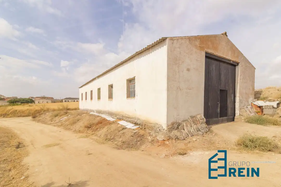 Exterior view of Industrial buildings for sale in Recas, Toledo