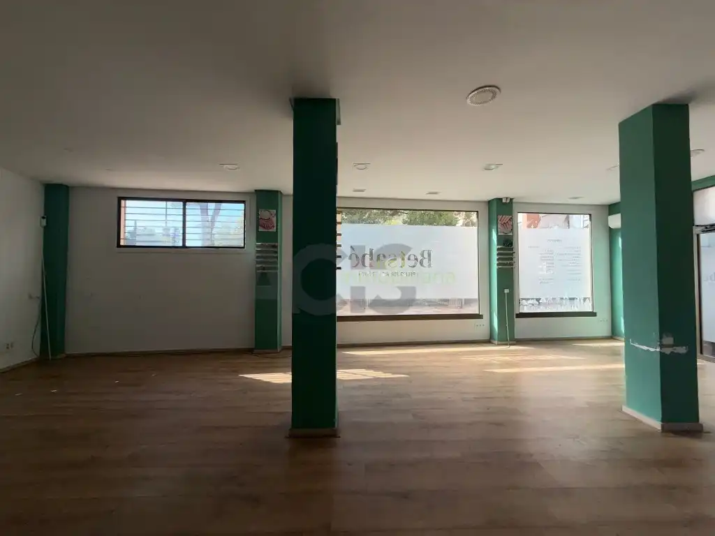 Commercial properties for rent in L'Alcúdia  with Air Conditioner
