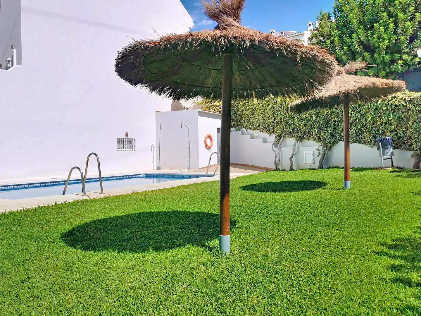 Swimming pool of Detached homes for sale in Fuengirola  with Air Conditioner, Storage room and Community pool