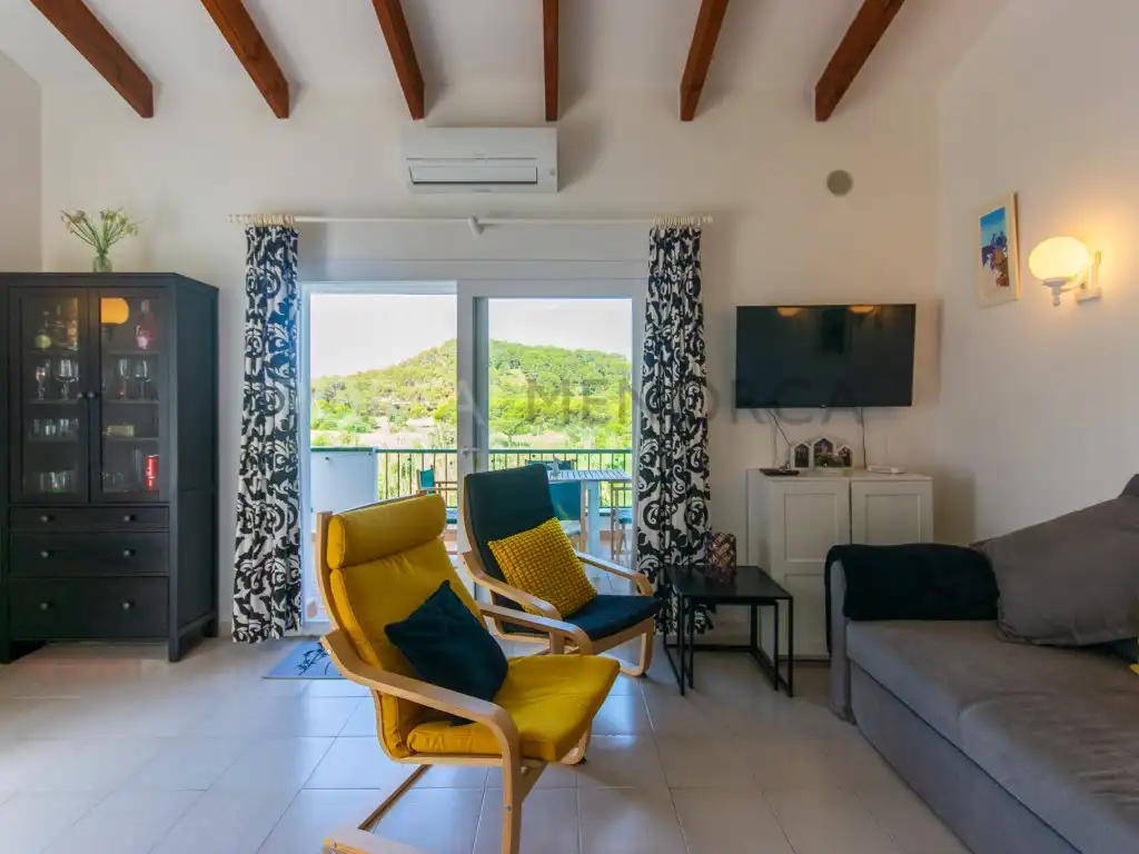 Sala d'estar de Apartament en venda en Es Mercadal amb Aire condicionat, Terrassa i Piscina