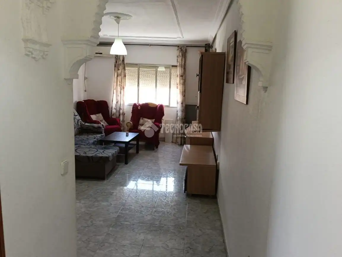 Piso en venta en Dos Hermanas con Amueblado y Balcón