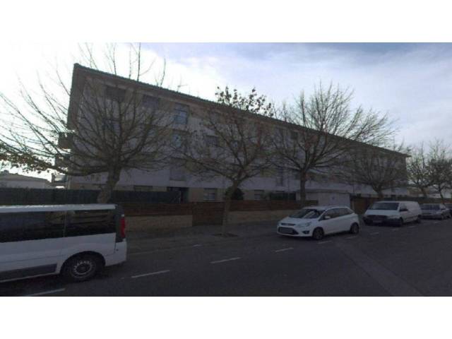 Garaje en Venta en BESCANO en Domeny