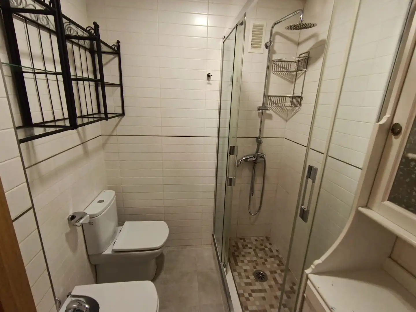 Bany de Apartament en venda en Lorca amb Aire condicionat, Terrassa i Moblat