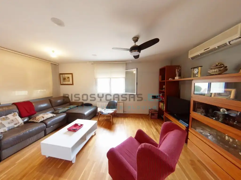Living room of Houses for sale in San Mateo de Gállego  with Air Conditioner, Private garden and Terrace