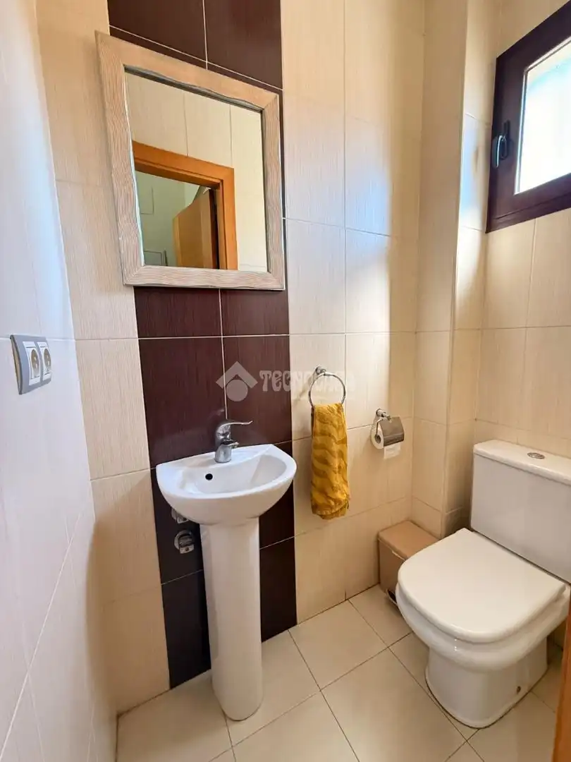 Baño de Casa adosada en venta en Alcalá de Guadaira con Aire acondicionado y Terraza