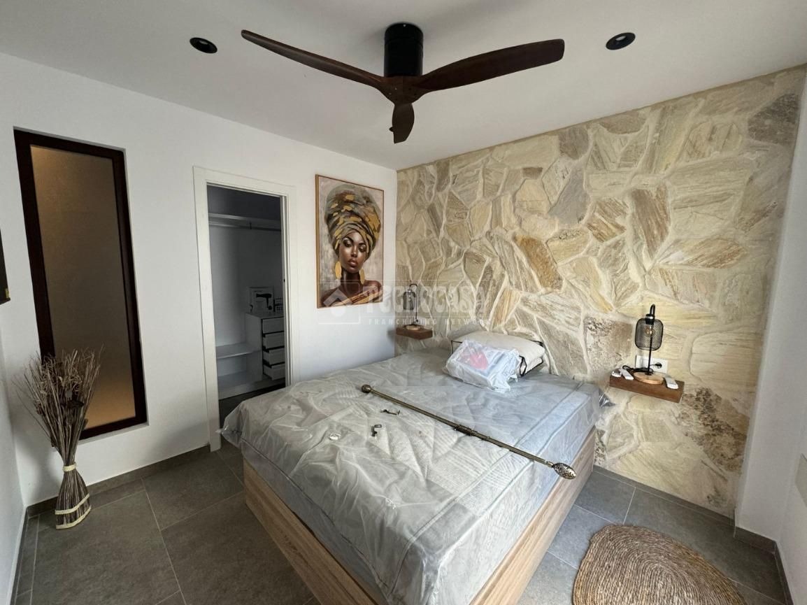 Dormitori de Casa adosada en venda en Benalup-Casas Viejas amb Aire condicionat, Calefacció i Jardí privat