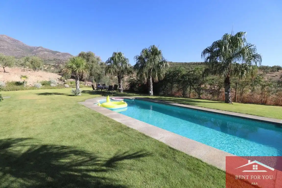 Jardí de Casa o xalet de lloguer en Alozaina amb Aire condicionat, Jardí privat i Piscina