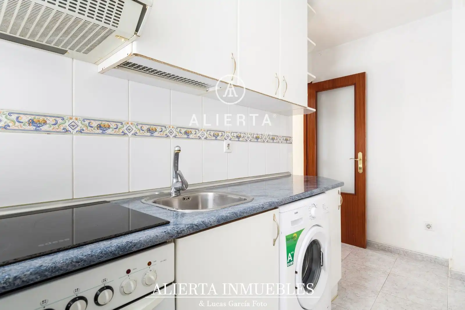 Kitchen of Flat for sale in Zaragoza  with Heating