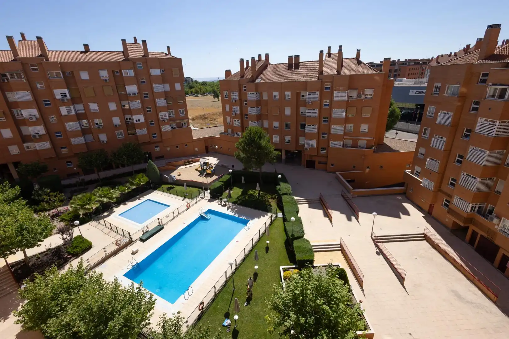 Piscina de Àtic en venda en Madrid amb Aire condicionat, Calefacció i Jardí privat