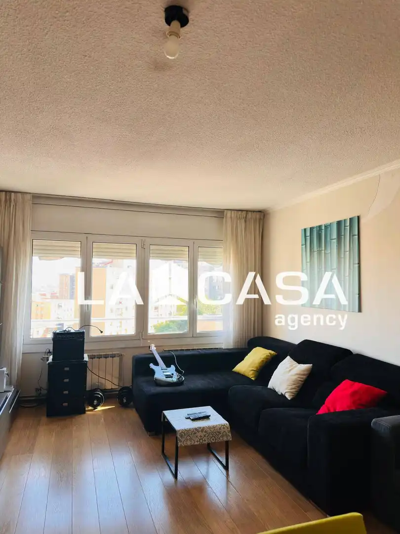 Sala d'estar de Pis en venda en Nou Barris