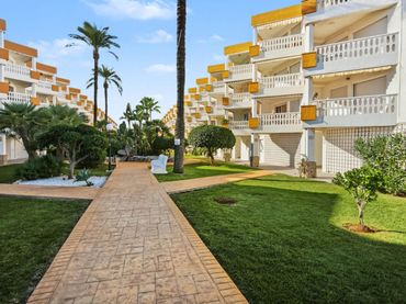 Apartamento con piscina en venta en Las Marinas / Les Marines