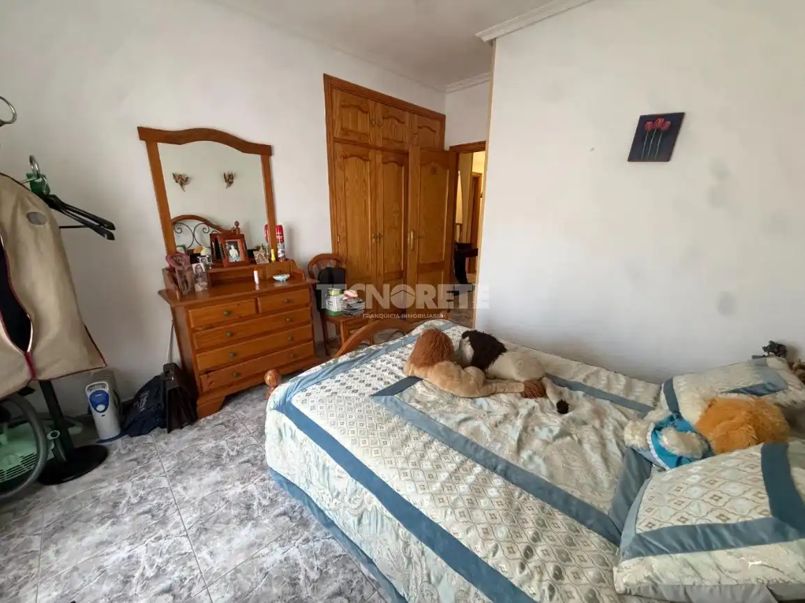 Casa aparellada amb terrassa en venda a C. la Virgen, imagen 15