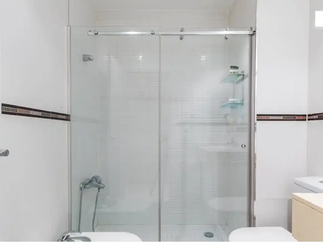 Bathroom of Flat for rent in  Valencia Capital  with Air Conditioner and Balcony