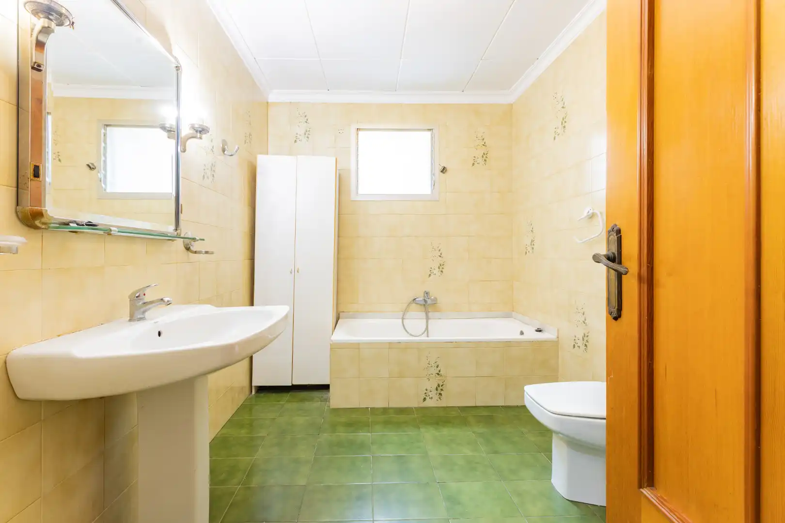 Baño de Piso en venta en Llaurí con Aire acondicionado, Calefacción y Trastero