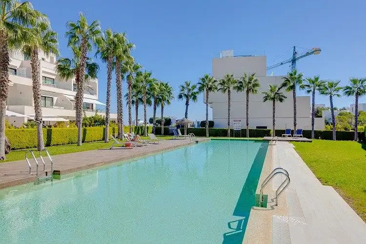 Apartamento con piscina en venta en N/A