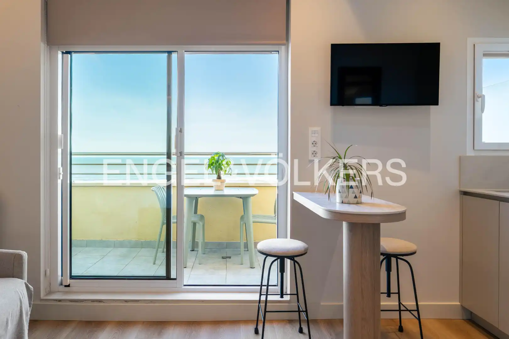 Balcony of Study for rent in Donostia - San Sebastián   with Heating, Terrace and Furnished