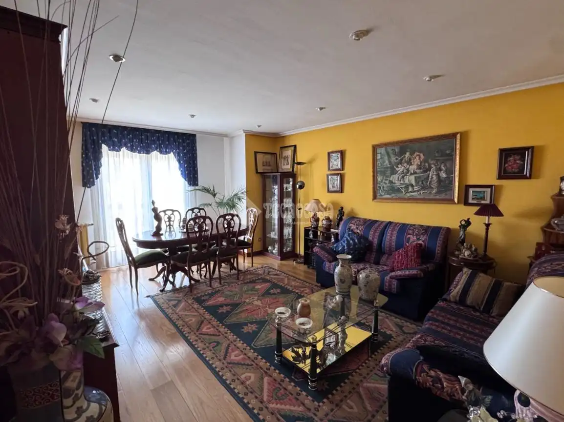 Wohnzimmer von Gebäude zum Verkauf in Villaquilambre