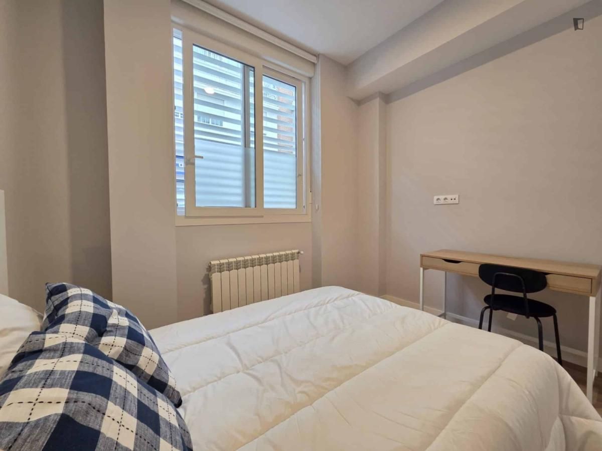 Habitación de Apartamento de alquiler en  Madrid Capital con Amueblado, Horno y Lavadora