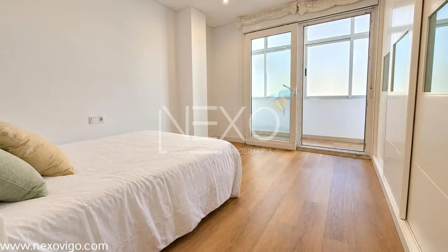 Habitación de Piso en venta en Vigo  con Calefacción, Trastero y Amueblado