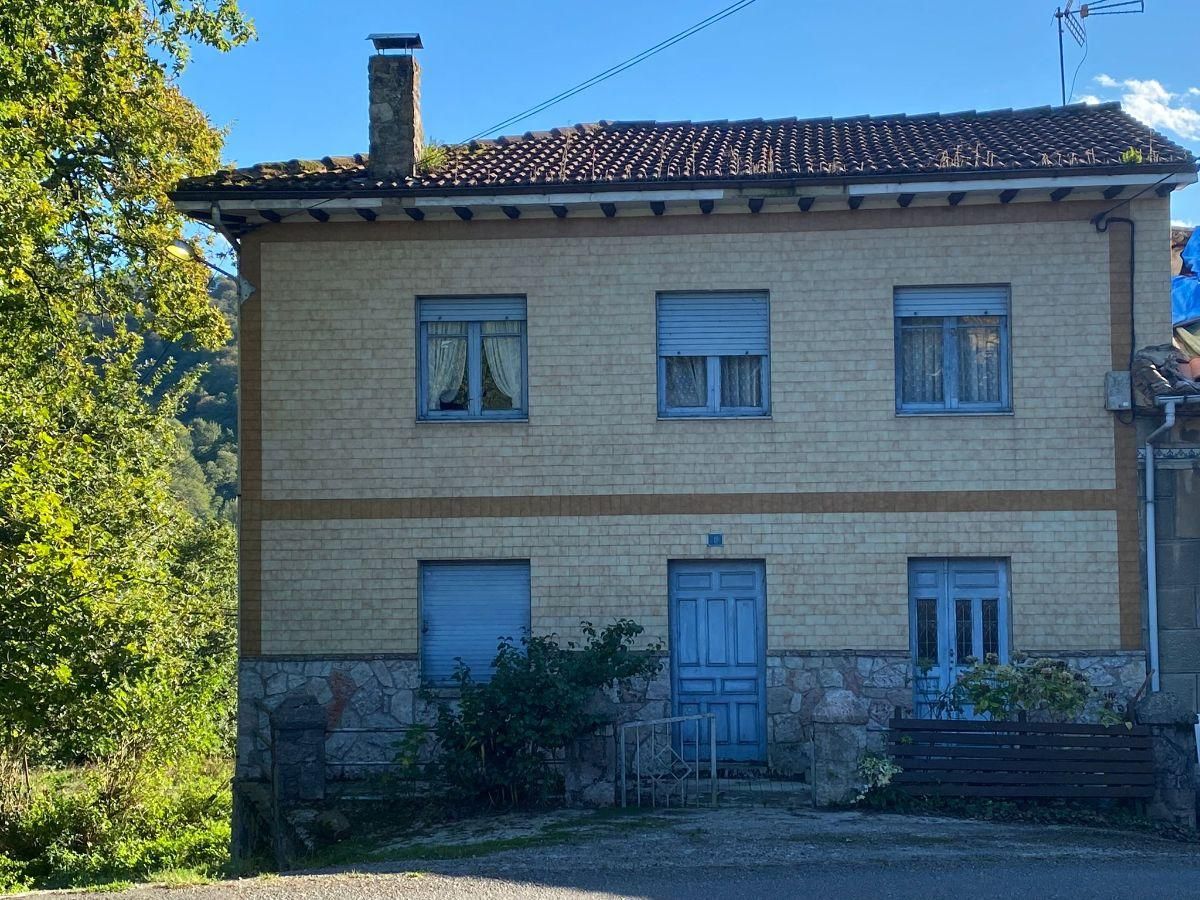 Exterior view of Single-family semi-detached for sale in Bimenes  with Heating and Terrace