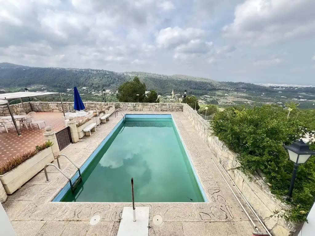 Villa con piscina in vendita a Urbanitzacions i Pedanies Nord