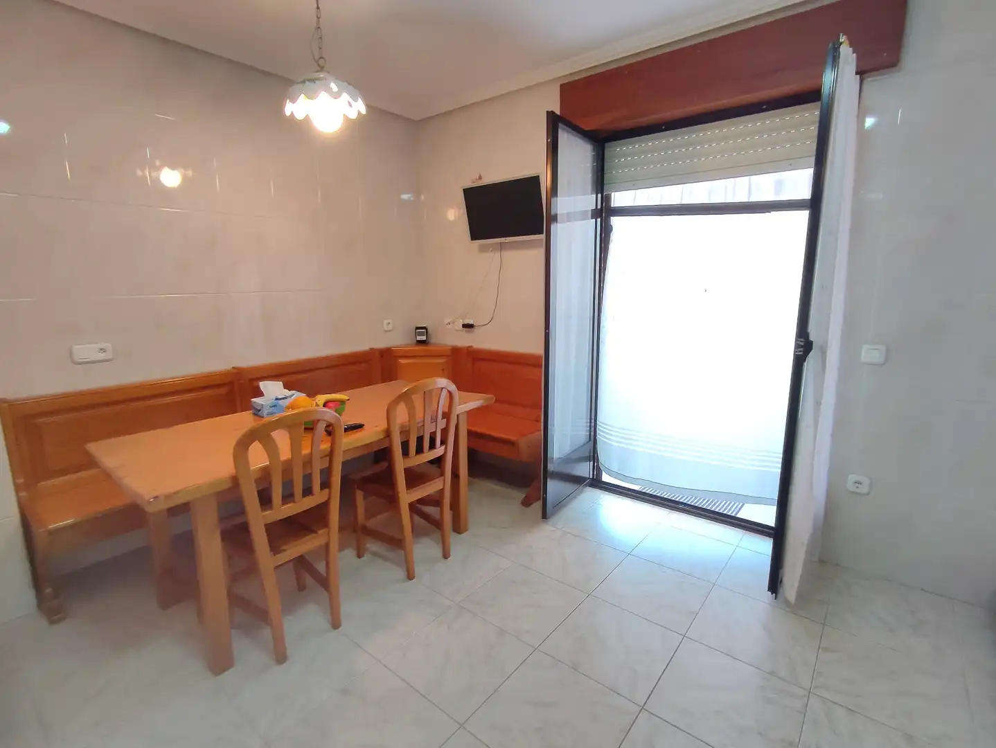Comedor de Piso en venta en Carpio con Calefacción, Terraza y Amueblado