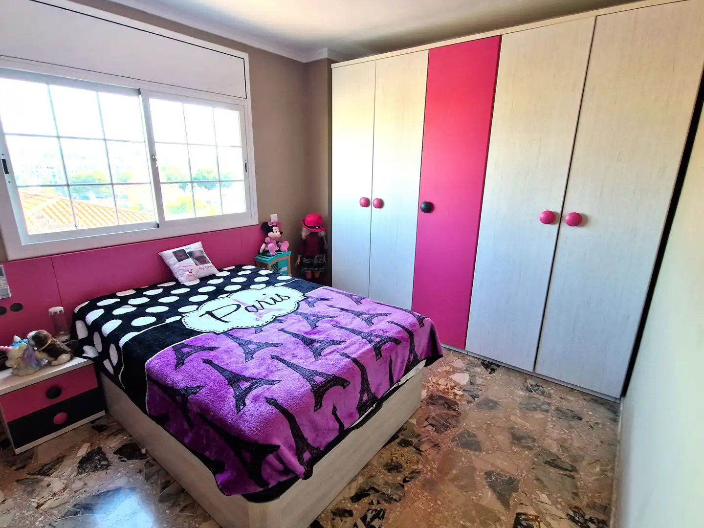 Habitación de Casa o chalet en venta en Terrassa con Aire acondicionado, Calefacción y Jardín privado