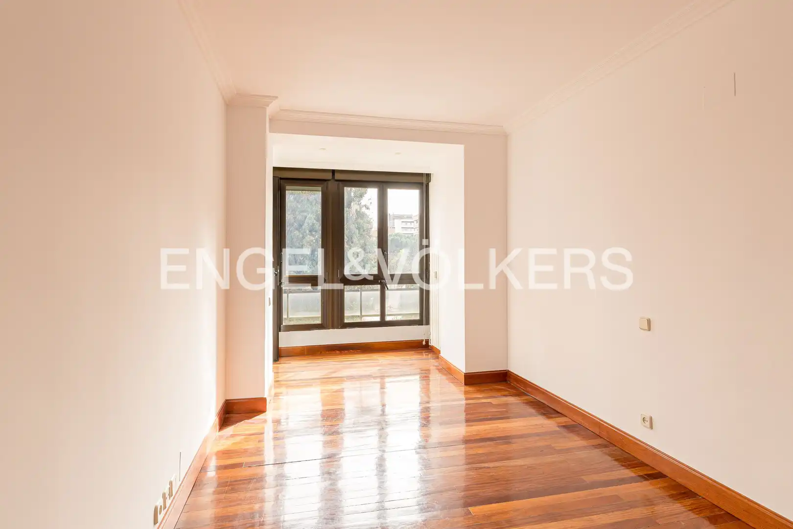Flat for rent in Madrid  with Air Conditioner, Heating and Private garden