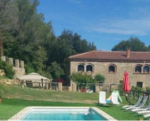 Piscina de Finca rústica en venda en Cistella amb Aire condicionat, Calefacció i Jardí privat