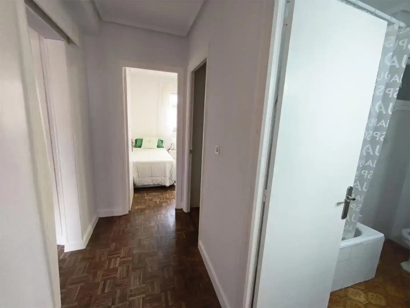 Àtic en venda en Laredo amb Parquet i Moblat