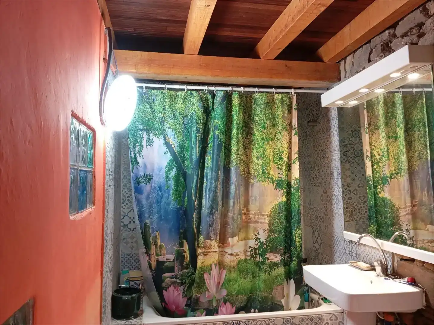 Baño de Piso en venta en Bermeo con Jardín privado, Parquet y Balcón