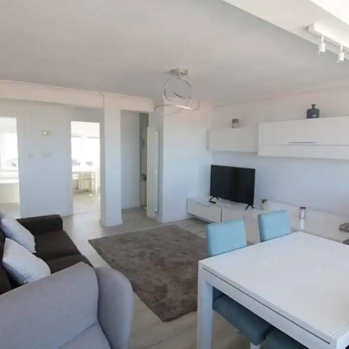 Sala de estar de Piso de alquiler en Santander con Calefacción, Amueblado y Balcón